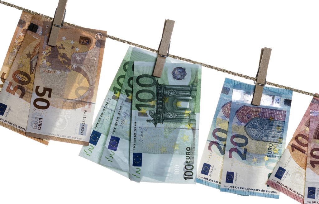 Blog _ Kasten Geldwäsche Geldwäschegesetz, Immobilienunternehmen in der Pflicht, Immobilienblog Windisch Immobilien