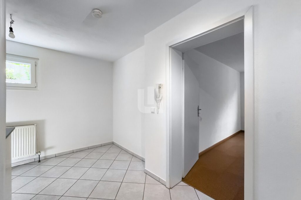 Immobilienangebot - Fürstenfeldbruck - Alle - WINDISCH IMMOBILIEN: Frisch renovierte Einzimmerwohnung in der Altbuchenau
