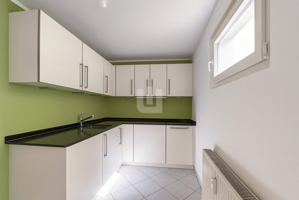 Immobilienangebot - Fürstenfeldbruck - Alle - WINDISCH IMMOBILIEN: Frisch renovierte Einzimmerwohnung in der Altbuchenau