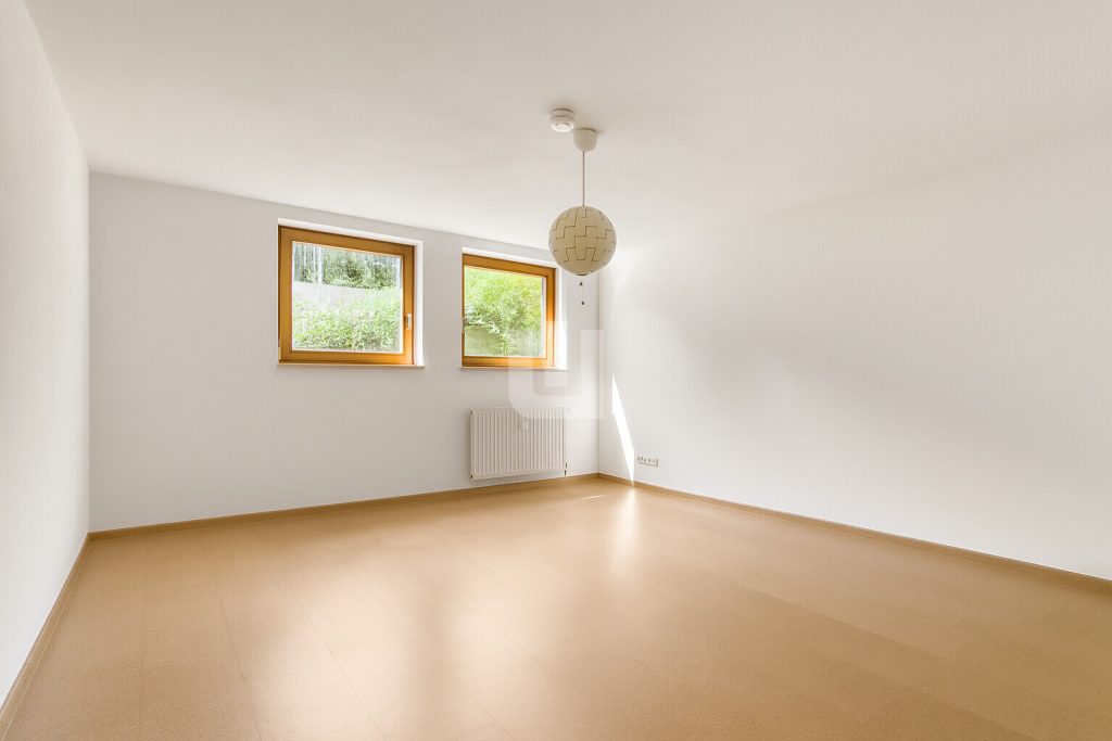 Immobilienangebot - Fürstenfeldbruck - Alle - WINDISCH IMMOBILIEN: Frisch renovierte Einzimmerwohnung in der Altbuchenau