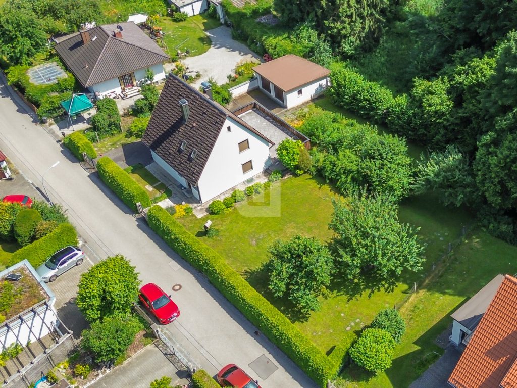 Immobilienangebot - Grafrath - Grundstücke - WINDISCH IMMOBILIEN - Großes Baugrundstück mit Altbestand & Baugenehmigung für 4 DHH in Grafrath!