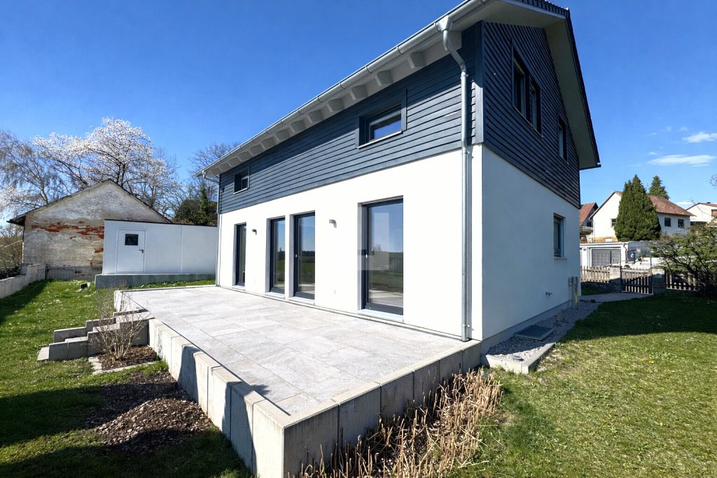 Immobilienangebot - Oberschweinbach - Alle - Für den Käufer provisionsfrei! Modernes Einfamilienhaus auf großem Grundstück in ländlicher Idylle