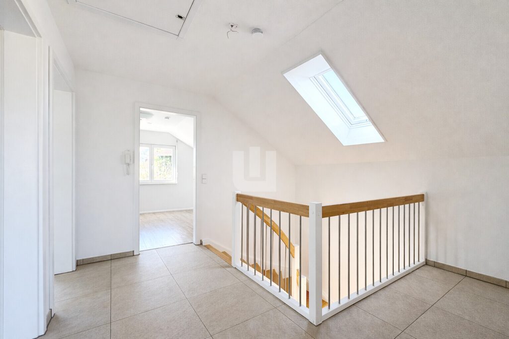 Immobilienangebot - Oberschweinbach - Alle - Für den Käufer provisionsfrei! Modernes Einfamilienhaus auf großem Grundstück in ländlicher Idylle