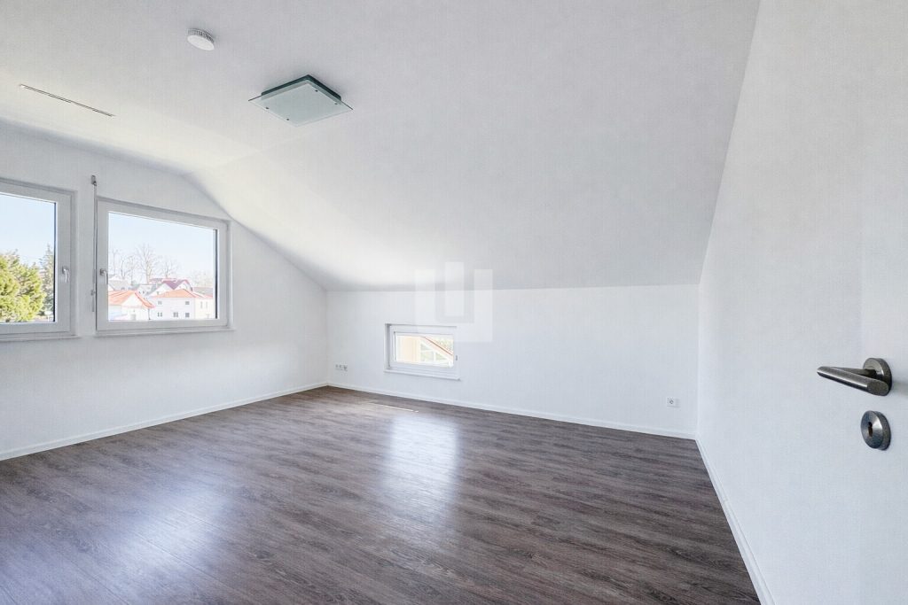 Immobilienangebot - Oberschweinbach - Alle - Für den Käufer provisionsfrei! Modernes Einfamilienhaus auf großem Grundstück in ländlicher Idylle