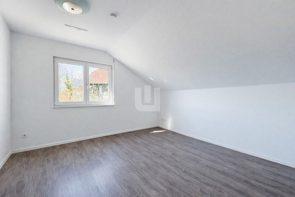 Immobilienangebot - Oberschweinbach - Alle - Für den Käufer provisionsfrei! Modernes Einfamilienhaus auf großem Grundstück in ländlicher Idylle