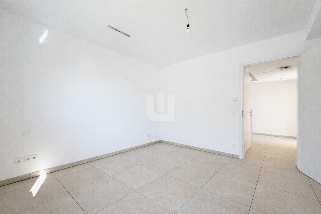 Immobilienangebot - Oberschweinbach - Alle - Für den Käufer provisionsfrei! Modernes Einfamilienhaus auf großem Grundstück in ländlicher Idylle