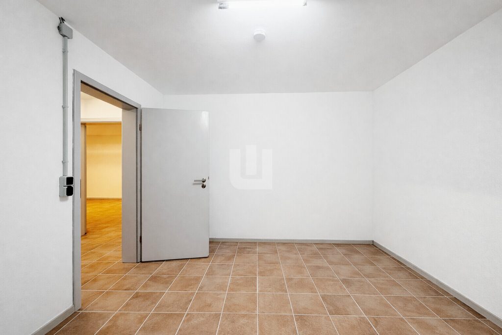 Immobilienangebot - Oberschweinbach - Alle - Für den Käufer provisionsfrei! Modernes Einfamilienhaus auf großem Grundstück in ländlicher Idylle