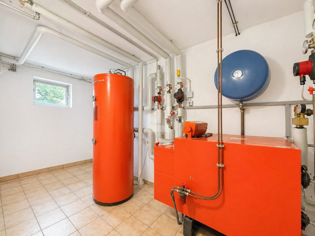 Immobilienangebot - Landsberied - Alle - WINDISCH - XXL EFH mit viel Platz für die Familie auf großem Grundstück in ruhiger Lage