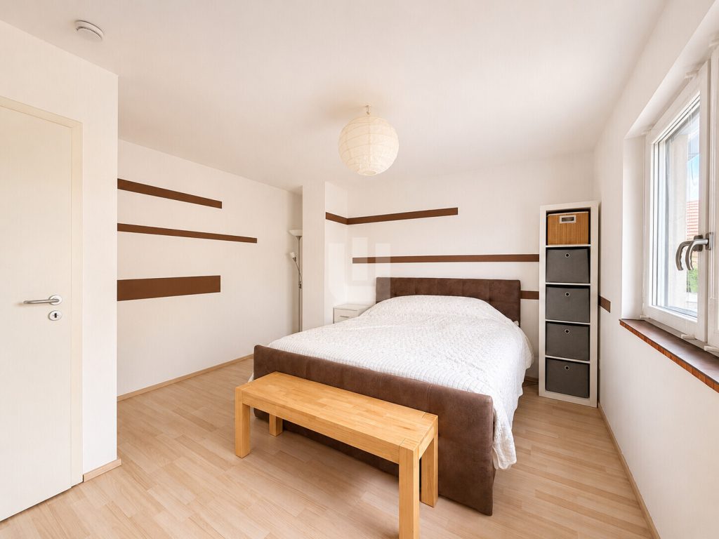 Immobilienangebot - Emmering - Alle - WINDISCH - Gut geschnittenes RMH im neuwertigen Zustand zentral in Emmering