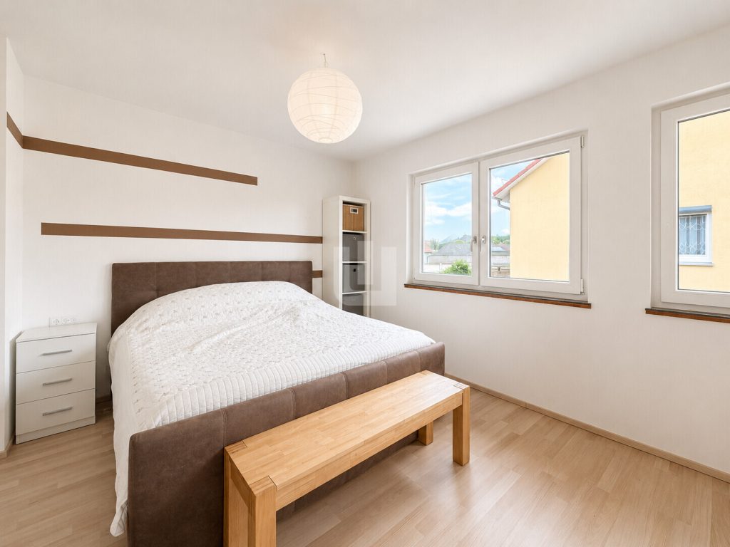 Immobilienangebot - Emmering - Alle - WINDISCH - Gut geschnittenes RMH im neuwertigen Zustand zentral in Emmering