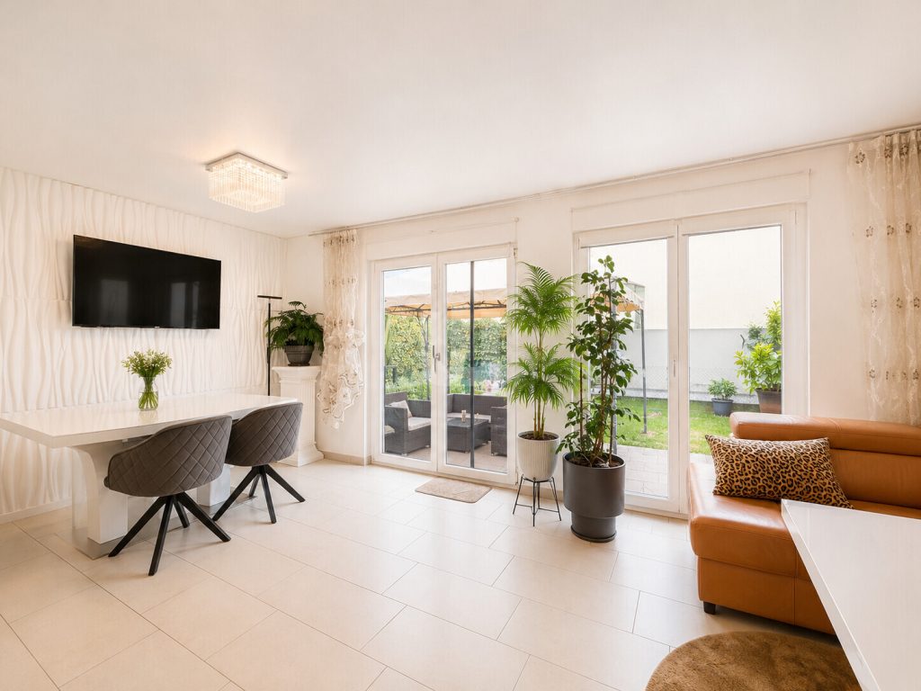 Immobilienangebot - Emmering - Alle - WINDISCH - Gut geschnittenes RMH im neuwertigen Zustand zentral in Emmering
