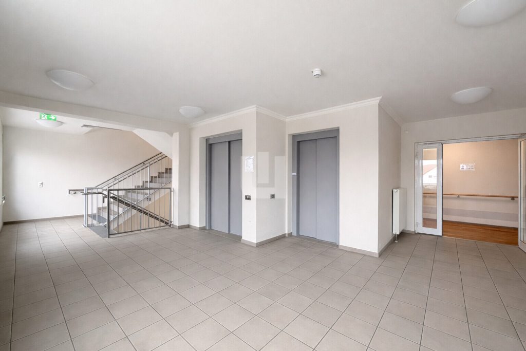 Immobilienangebot - Emmering - Alle - WINDISCH - Bezugsfreie, moderne 2-Zi.-Wohnung mit EBK in Emmeirng