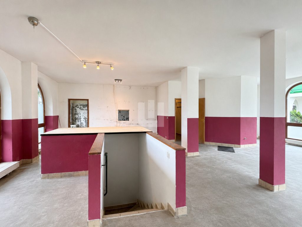 Immobilienangebot - Gröbenzell - Alle - WINDISCH - Ansprechende Gewerbefläche mit Lager und viel Potenzial in belebter Lage von Gröbenzell