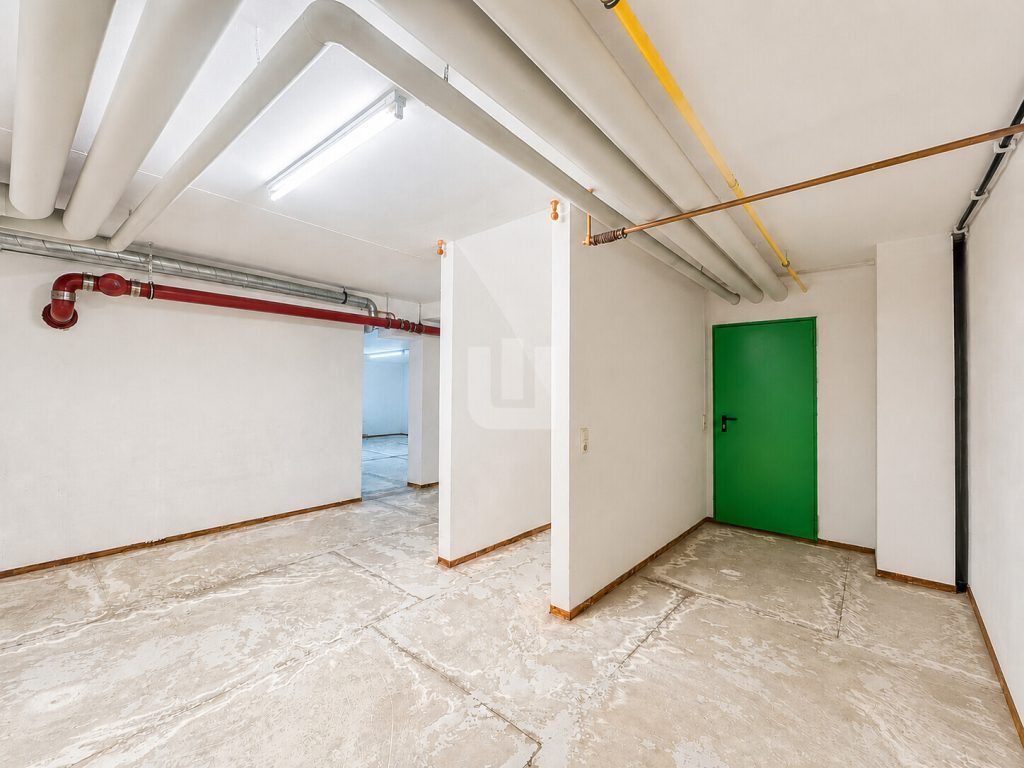 Immobilienangebot - Gröbenzell - Alle - WINDISCH - Ansprechende Gewerbefläche mit Lager und viel Potenzial in belebter Lage von Gröbenzell