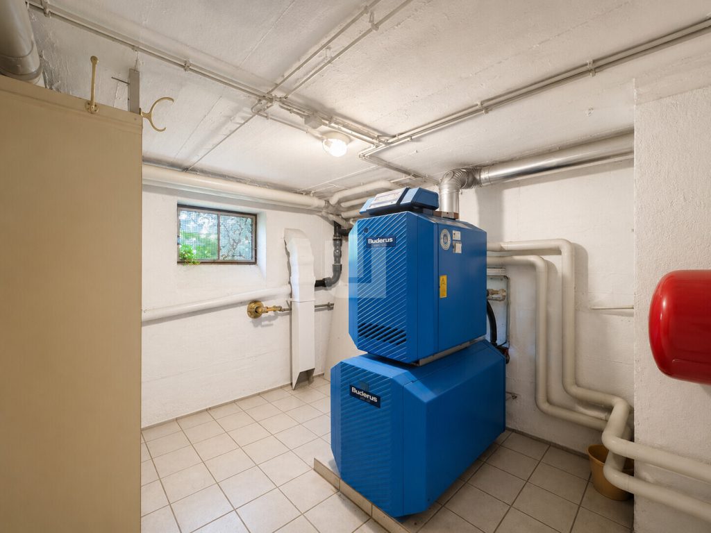 Immobilienangebot - Gröbenzell - Alle - WINDISCH - Traumgrundstück mit Doppelhaushälfte zur Sanierung oder Neubebauung in ruhiger Lage