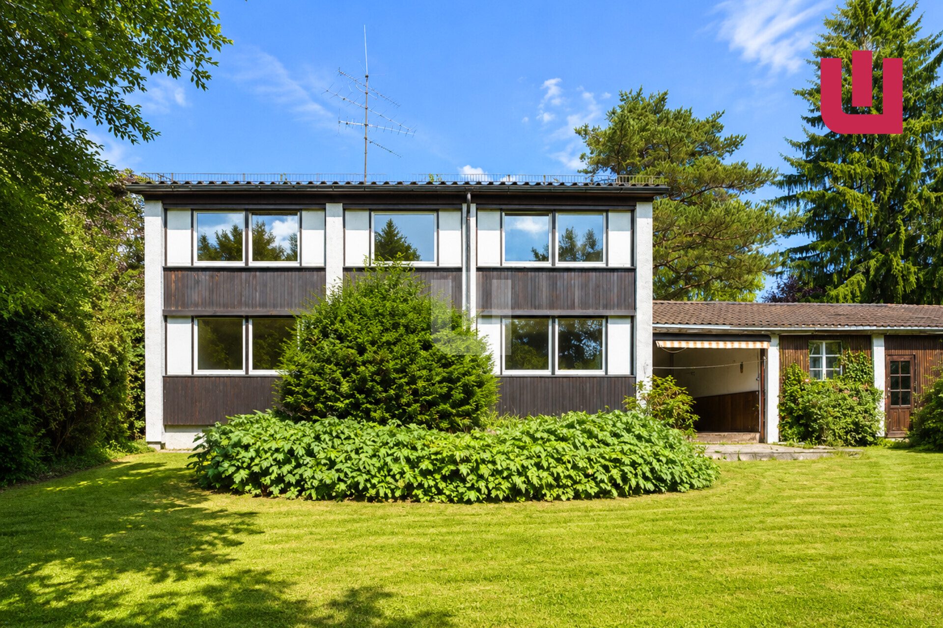 Immobilienangebot - Gröbenzell - Alle - WINDISCH - Traumgrundstück mit Doppelhaushälfte zur Sanierung oder Neubebauung in ruhiger Lage