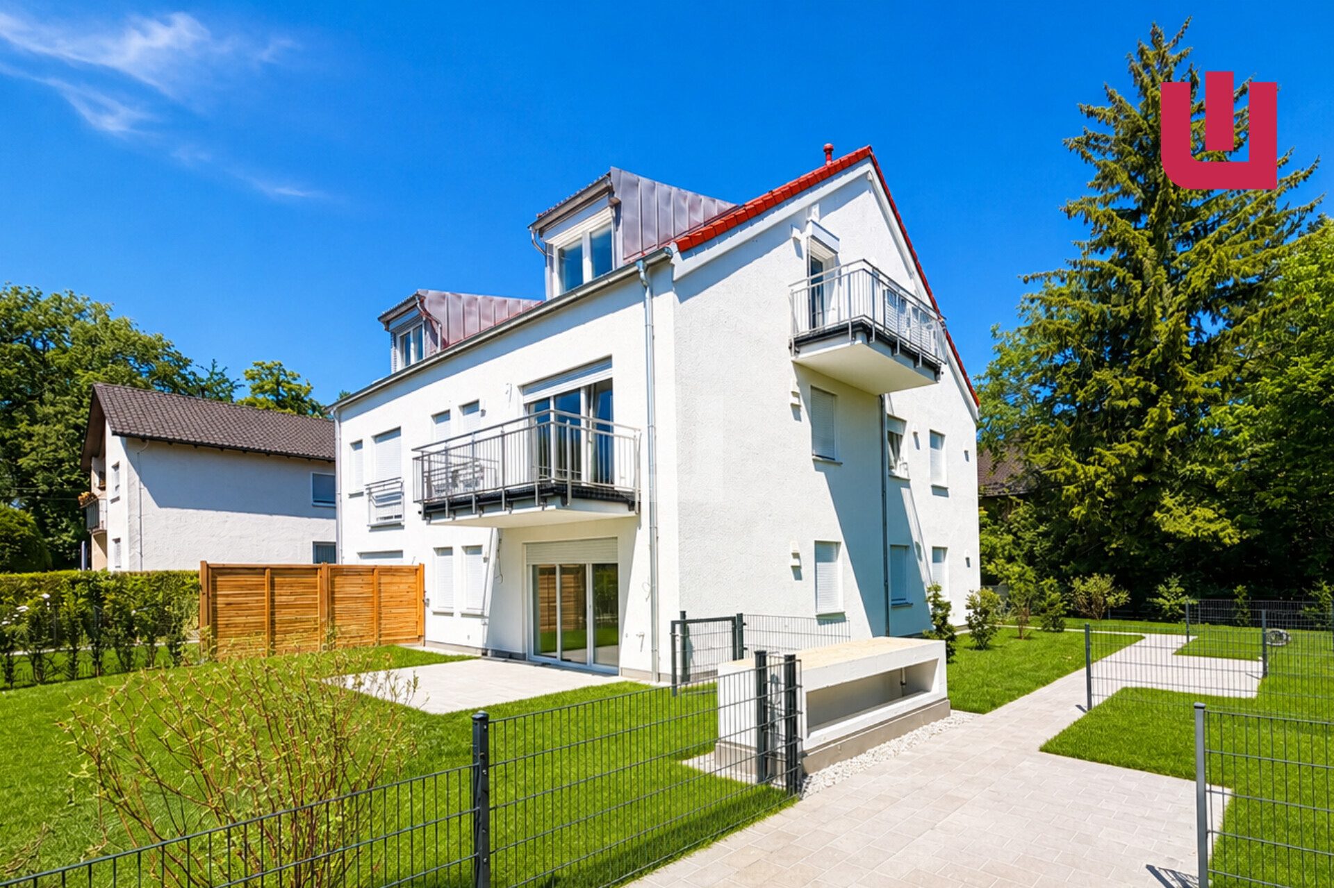 Immobilienangebot - Gröbenzell - Alle - WINDISCH -  ERSTBEZUG! Hochwertige 2-Zi.-DG - Wohnung mit EBK, Balkon und privatem Garten