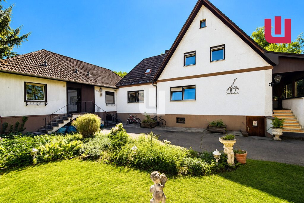 Immobilienangebot - Gröbenzell - Alle - WINDISCH - Zwei Häuser auf großem Grundstück mit Entwicklungspotential in Ortsrandlage v. Gröbenzell