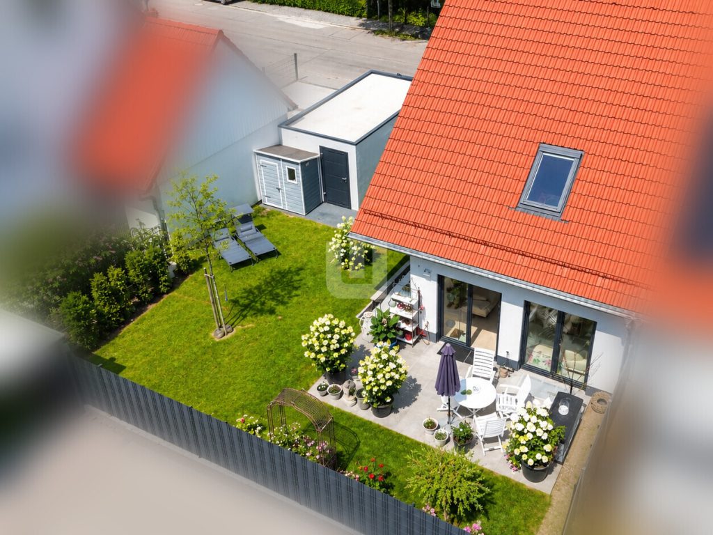Immobilienangebot - Puchheim / Puchheim-Bahnhof - Alle - WINDISCH - Exklusive energieeffiziente DHH in Bestlage mit hochwertiger Ausstattung & Traumgarten