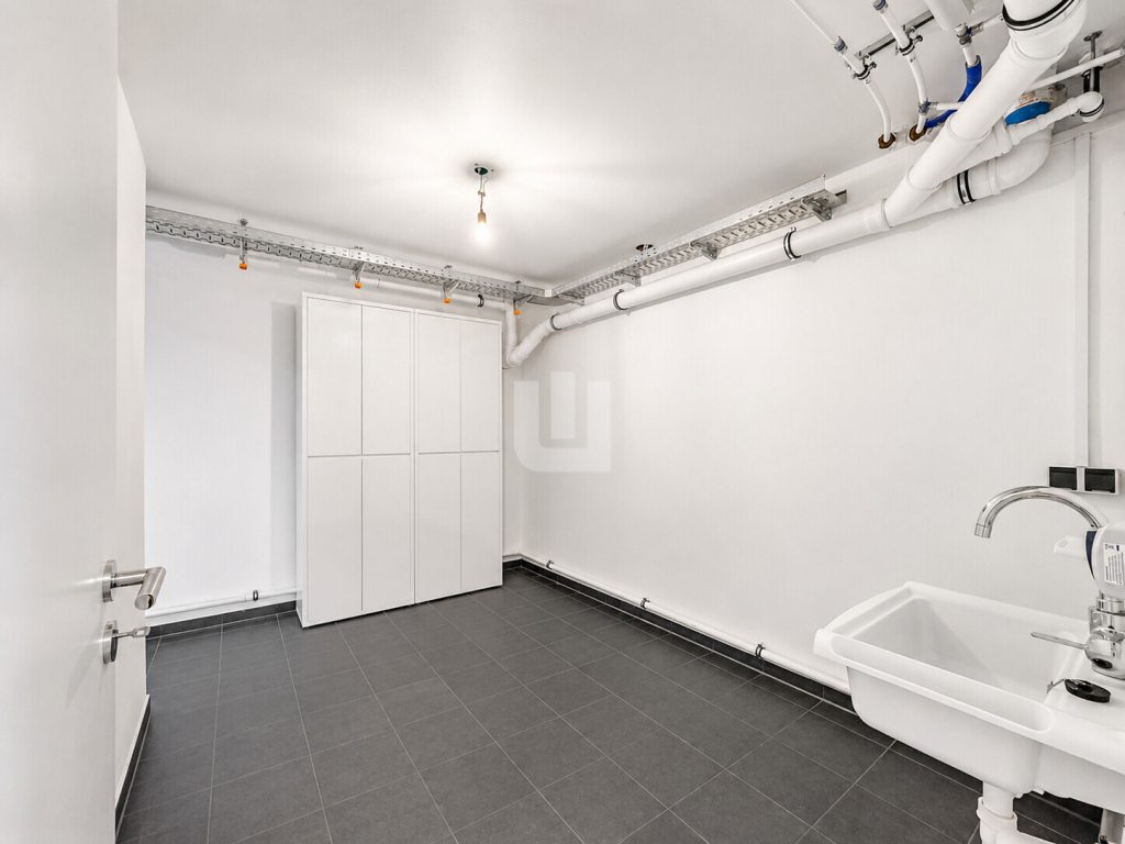 Immobilienangebot - Puchheim / Puchheim-Bahnhof - Alle - WINDISCH - Exklusive energieeffiziente DHH in Bestlage mit hochwertiger Ausstattung & Traumgarten