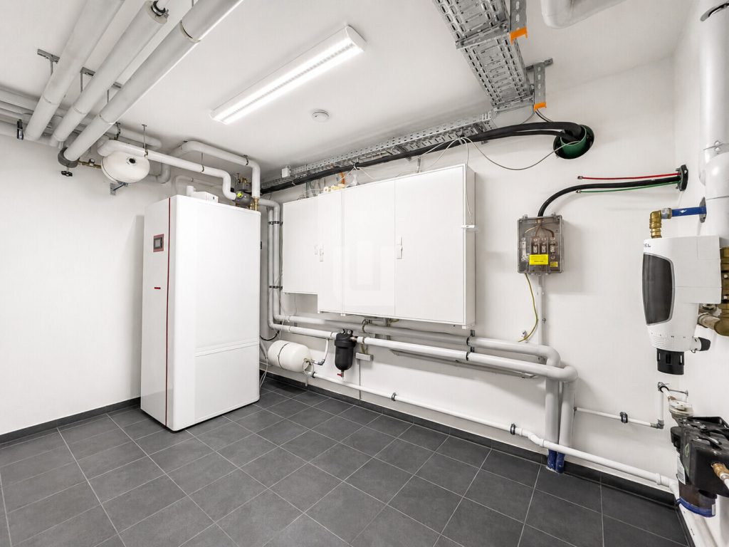 Immobilienangebot - Puchheim / Puchheim-Bahnhof - Alle - WINDISCH - Exklusive energieeffiziente DHH in Bestlage mit hochwertiger Ausstattung & Traumgarten