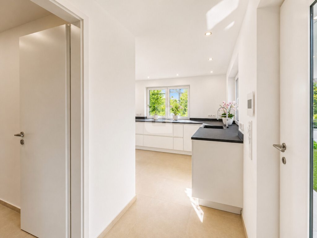 Immobilienangebot - Puchheim / Puchheim-Bahnhof - Alle - WINDISCH - Exklusive energieeffiziente DHH in Bestlage mit hochwertiger Ausstattung & Traumgarten