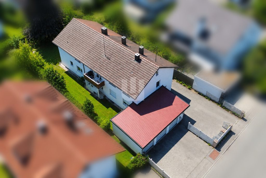 Immobilienangebot - Fürstenfeldbruck - Alle - WINDISCH - Gut vermietetes 4-Parteien-Haus in ruhiger Wohngegend mit Ausbaupotential im DG