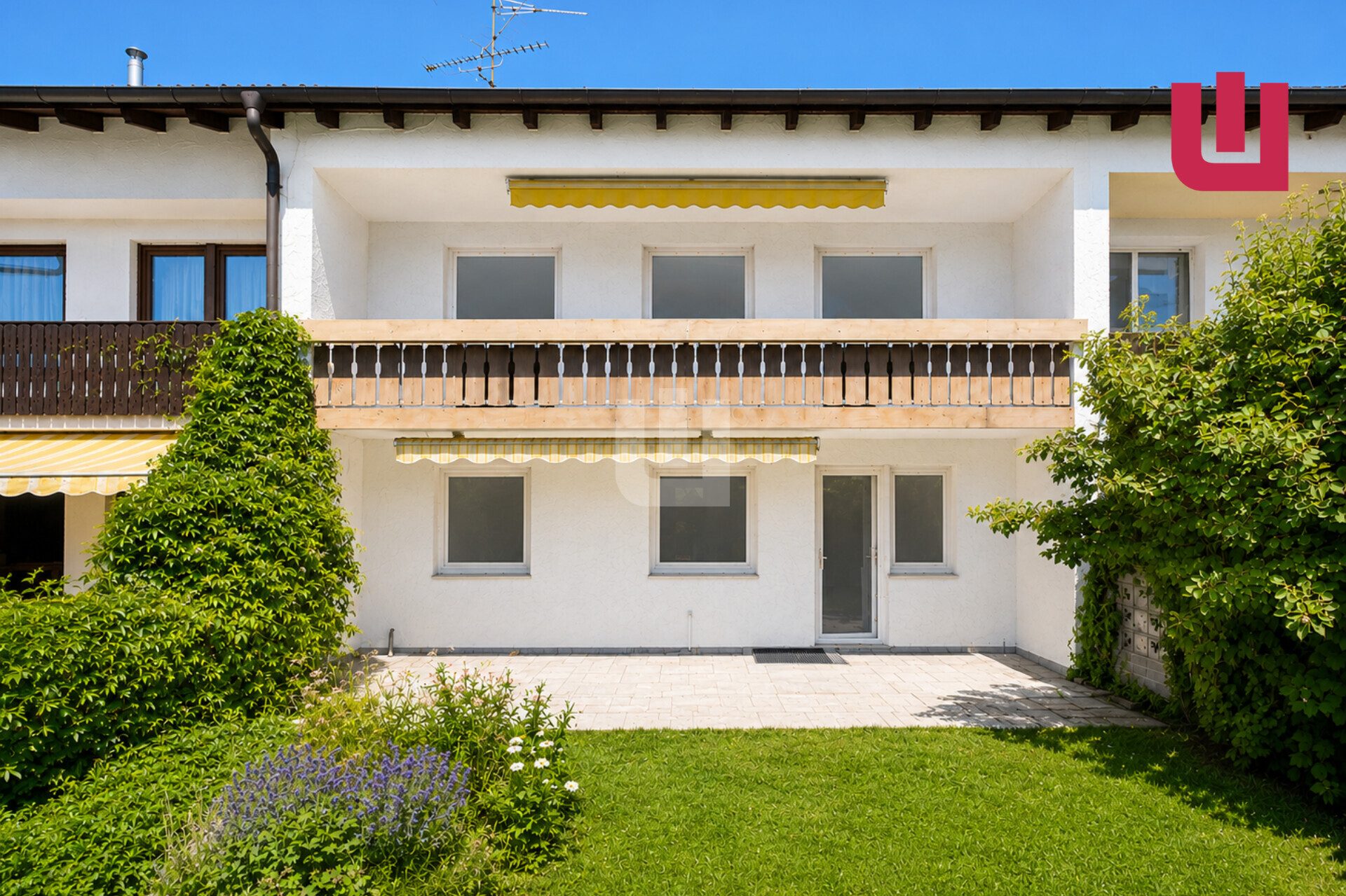 Immobilienangebot - Eichenau - Alle - WINDISCH – Ideal für die große Familie –  Großes Reihenhaus mit zwei separaten Wohnbereichen - frei!