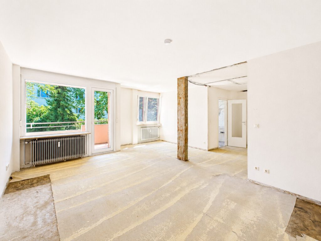 Immobilienangebot - Puchheim - Alle - WINDISCH – Gut geschnittene 3-Zimmer-Wohnung mit viel Potenzial zur Traumwohnung – bezugsfrei!