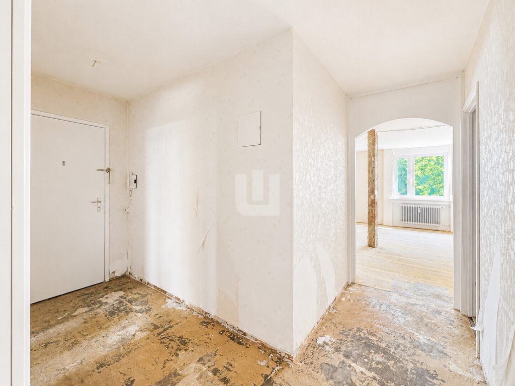 Immobilienangebot - Puchheim - Alle - WINDISCH – Gut geschnittene 3-Zimmer-Wohnung mit viel Potenzial zur Traumwohnung – bezugsfrei!