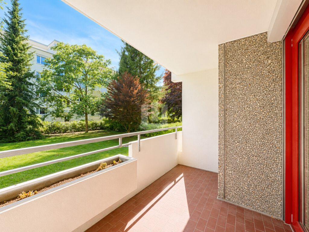 Immobilienangebot - Puchheim - Alle - WINDISCH – Gut geschnittene 3-Zimmer-Wohnung mit viel Potenzial zur Traumwohnung – bezugsfrei!