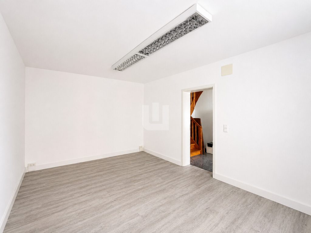 Immobilienangebot - München / Pasing - Alle - WINDISCH IMMOBILIEN – Renovierte Bürofläche in begehrter Lage von München-Pasing – bezugsfrei!