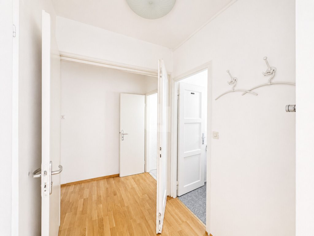 Immobilienangebot - München / Pasing - Alle - WINDISCH IMMOBILIEN – Renovierte Bürofläche in begehrter Lage von München-Pasing – bezugsfrei!