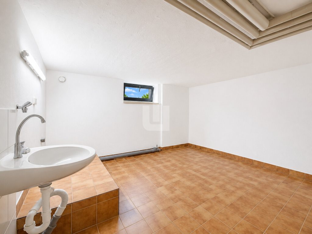 Immobilienangebot - Maisach / Gernlinden - Alle - WINDISCH - Gemütliche 3,5-Zimmer-Erdgeschosswohnung in Ortsrandlage von Gernlinden - bezugsfrei!