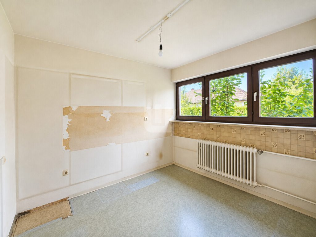 Immobilienangebot - Puchheim - Alle - WINDISCH - Familienfreundliches Reihenhaus mit viel Potenzial in ruhiger Zentrumslage - bezugsfrei!