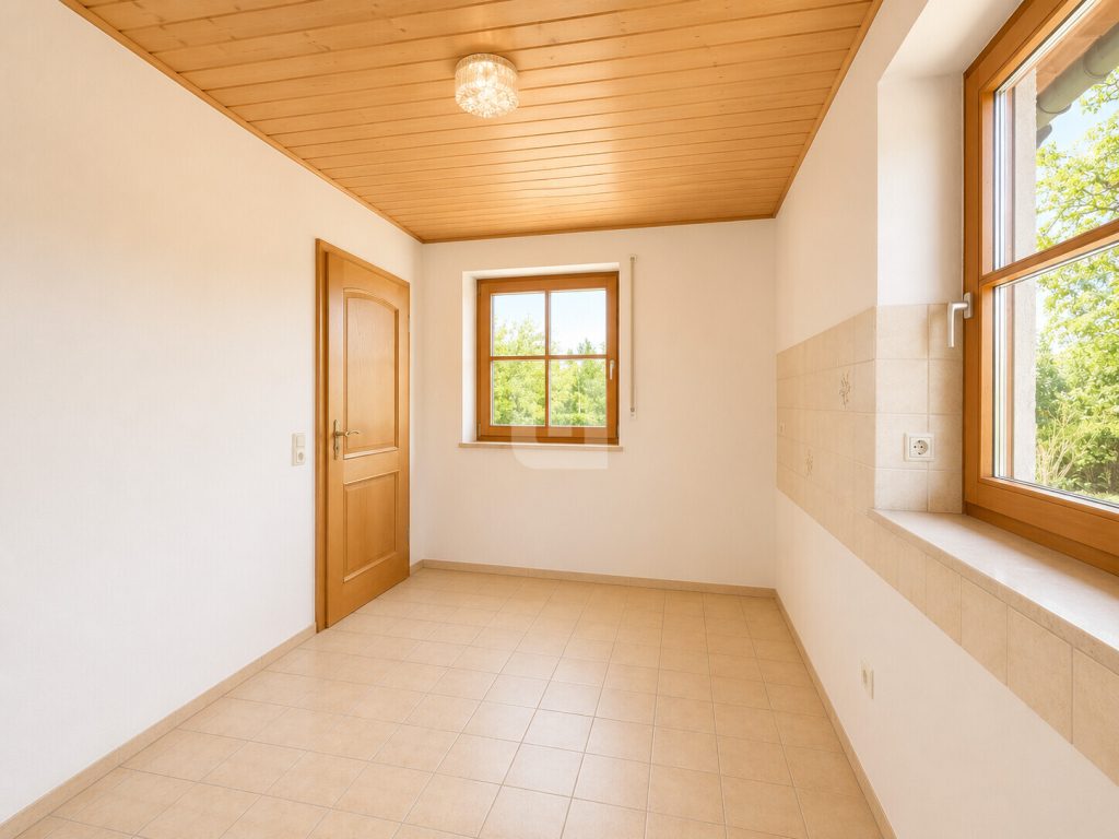 Immobilienangebot - Penzing / Oberbergen - Alle - WINDISCH - Ruhig gelegenes Einfamilienhaus mit viel Potential auf großem Grundstück bei Landsberg