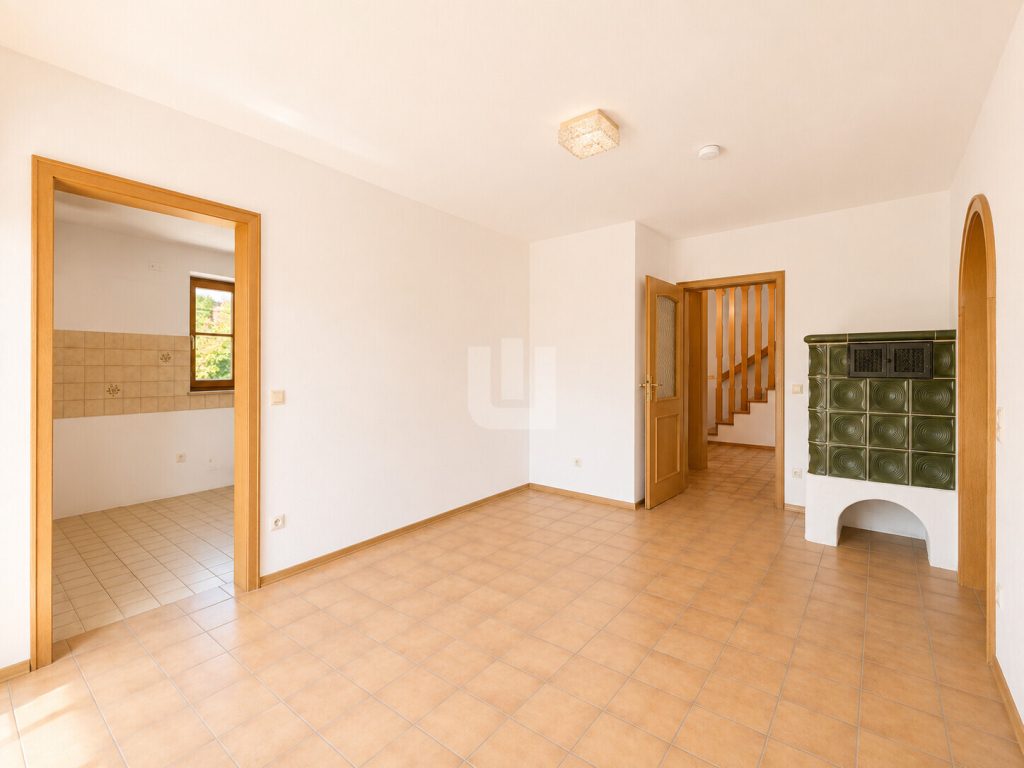 Immobilienangebot - Penzing / Oberbergen - Alle - WINDISCH - Ruhig gelegenes Einfamilienhaus mit viel Potential auf großem Grundstück bei Landsberg