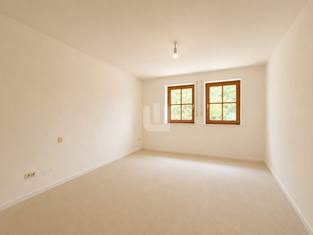 Immobilienangebot - Penzing / Oberbergen - Alle - WINDISCH - Ruhig gelegenes Einfamilienhaus mit viel Potential auf großem Grundstück bei Landsberg