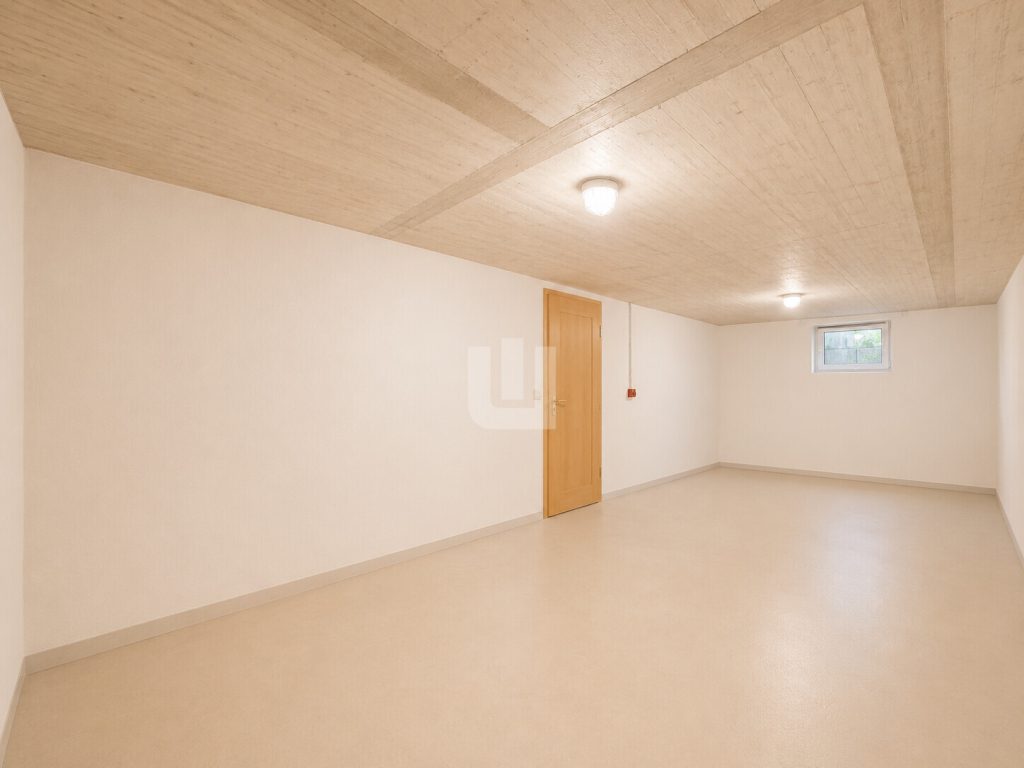 Immobilienangebot - Penzing / Oberbergen - Alle - WINDISCH - Ruhig gelegenes Einfamilienhaus mit viel Potential auf großem Grundstück bei Landsberg