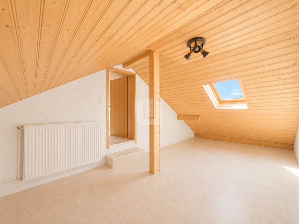Immobilienangebot - Penzing / Oberbergen - Alle - WINDISCH - Ruhig gelegenes Einfamilienhaus mit viel Potential auf großem Grundstück bei Landsberg
