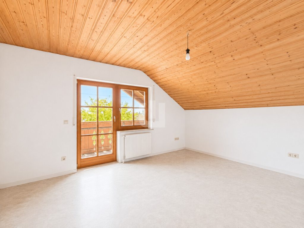 Immobilienangebot - Penzing / Oberbergen - Alle - WINDISCH - Ruhig gelegenes Einfamilienhaus mit viel Potential auf großem Grundstück bei Landsberg