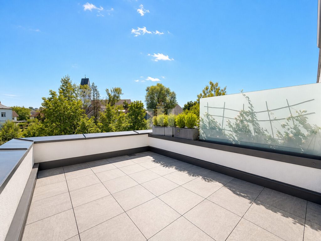 Immobilienangebot - Gauting - Alle - WINDISCH – Wohnen auf modernem TOP-Niveau – Exklusive 6-Zimmer-Maisonette-Wohnung – zentrale Lage!