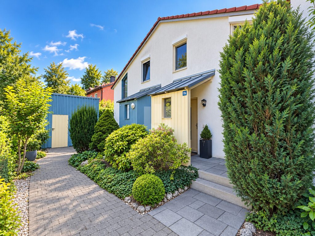 Immobilienangebot - Gröbenzell - Alle - WINDISCH - Zentral und ruhig: Gepflegtes Stadthaus mit Garten im Gröbenzeller Familiendorf