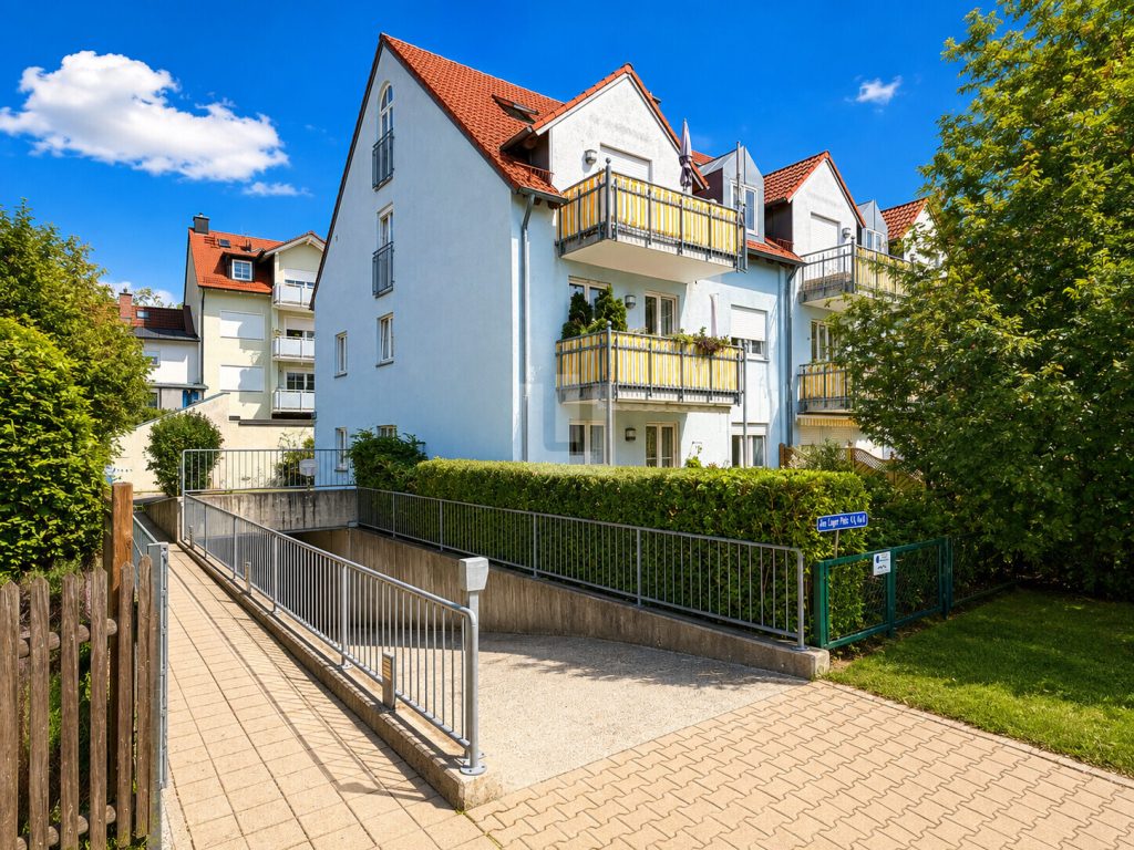 Immobilienangebot - Fürstenfeldbruck - Alle - WINDISCH - Geräumige 4-Zimmer-Wohnung mit großem Garten im Herzen von Fürstenfeldbruck - bezugsfrei!
