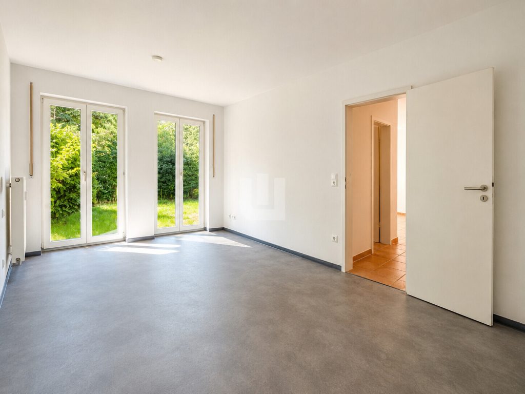 Immobilienangebot - Fürstenfeldbruck - Alle - WINDISCH - Geräumige 4-Zimmer-Wohnung mit großem Garten im Herzen von Fürstenfeldbruck - bezugsfrei!