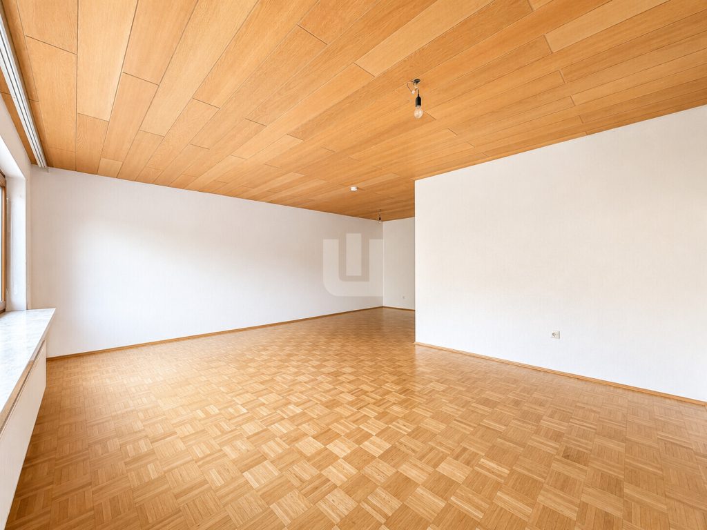 Immobilienangebot - Oberschleißheim - Alle - WINDISCH IMMOBILIEN - Familienfreundliches Reihenhaus mit Potential in ruhiger Lage - bezugsfrei!