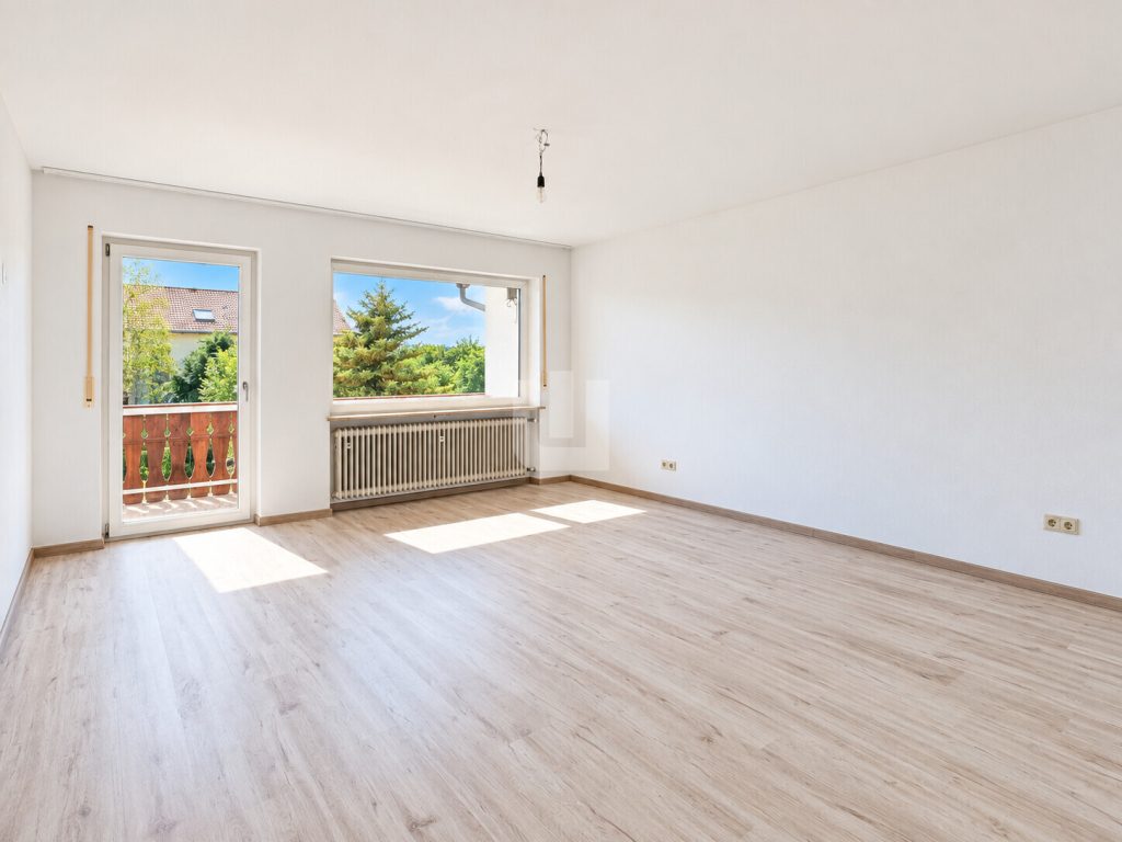 Immobilienangebot - Moorenweis - Alle - WINDISCH - Ideal für Familien oder Kapitalanleger: Freie, große Doppelhaushälfte mit 2 Wohneinheiten