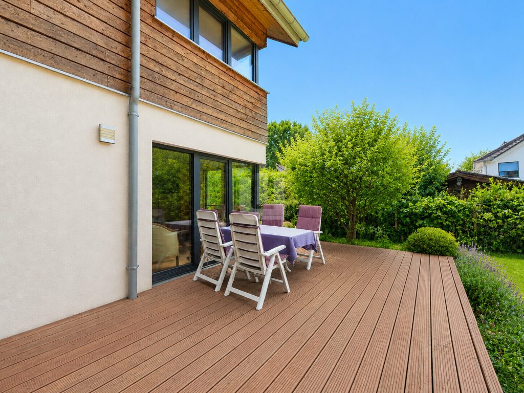 Immobilienangebot - Gröbenzell - Alle - WINDISCH - Traumhaftes, energieeffizientes EFH auf großem Grundstück in Ortsrandlage - frei ab 08/27