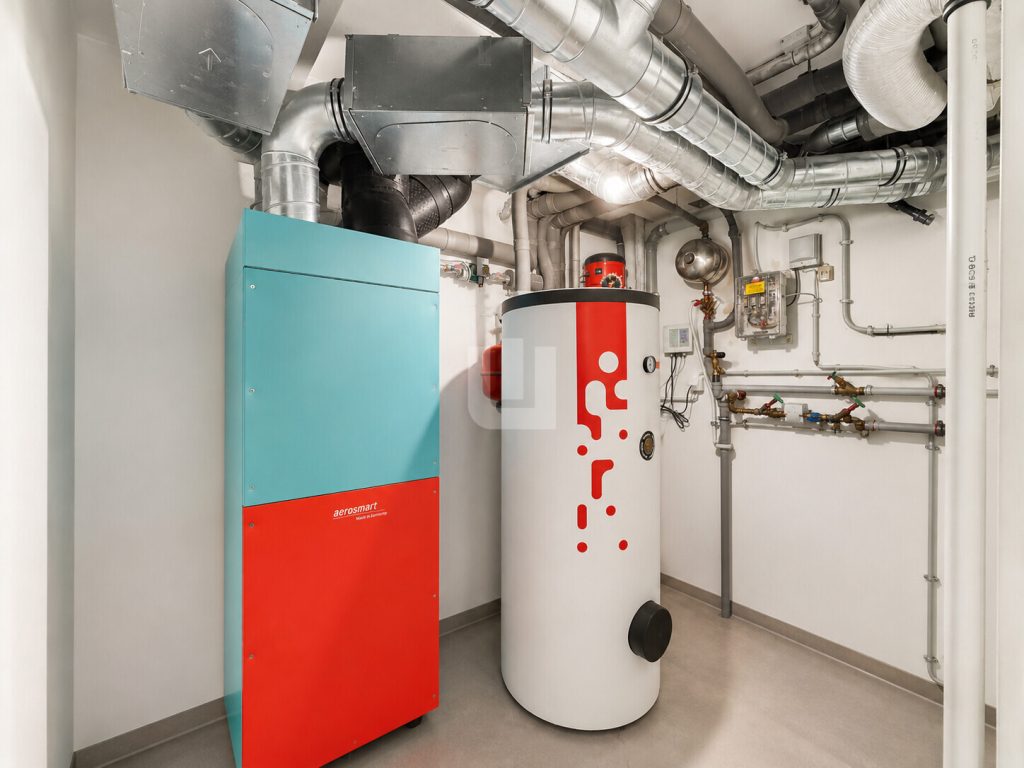 Immobilienangebot - Gröbenzell - Alle - WINDISCH - Traumhaftes, energieeffizientes EFH auf großem Grundstück in Ortsrandlage - frei ab 08/27