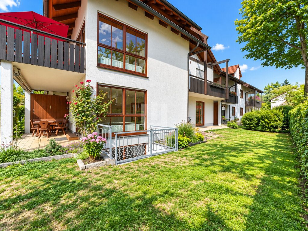 Immobilienangebot - Gröbenzell - Alle - WINDISCH - Charmante 2-Zi.-Erdgeschoss-Whg. mit wohnlichem Hobbyraum, XXL-Garten und bald Wärmepumpe